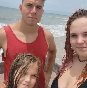 Meet your Posher, Lowry